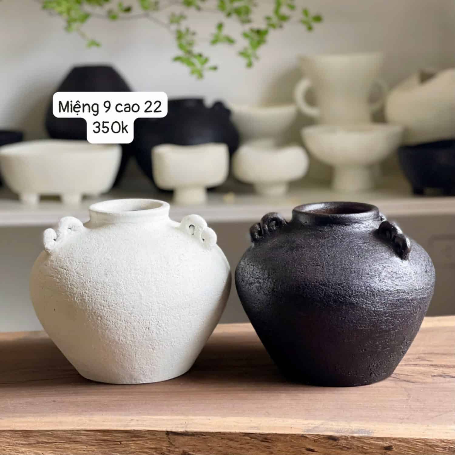 Gốm Chăm - Bình chum 3 tai đen trắng M9C22