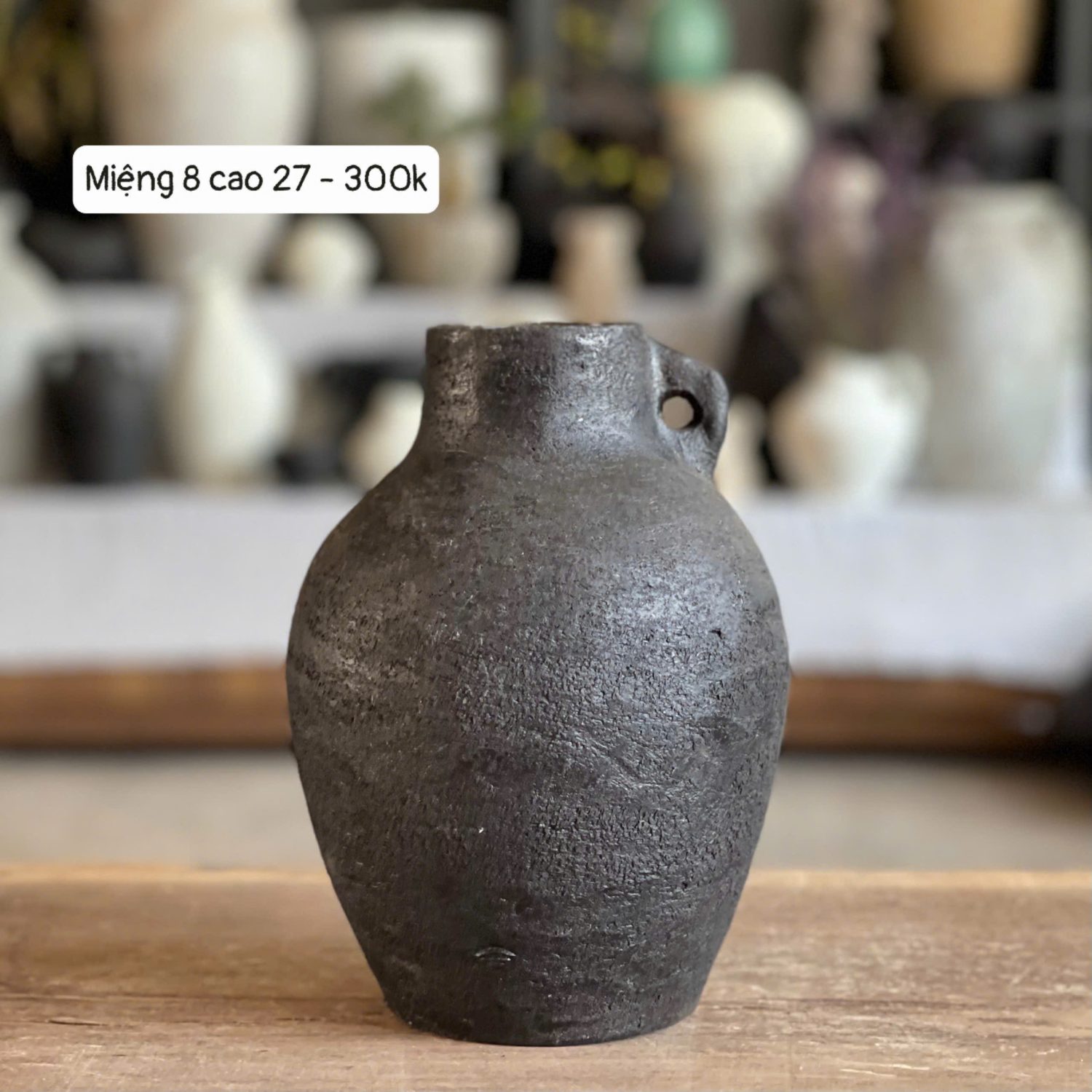 Gốm Chăm - Bình một tai đen M8C27